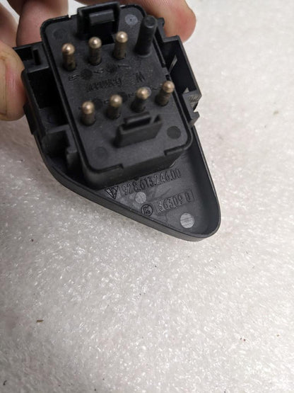PORSCHE 92861324500 MEMORY SEAT ADJUSTMENT SWITCH FOR 87-91 928 USED R24T4