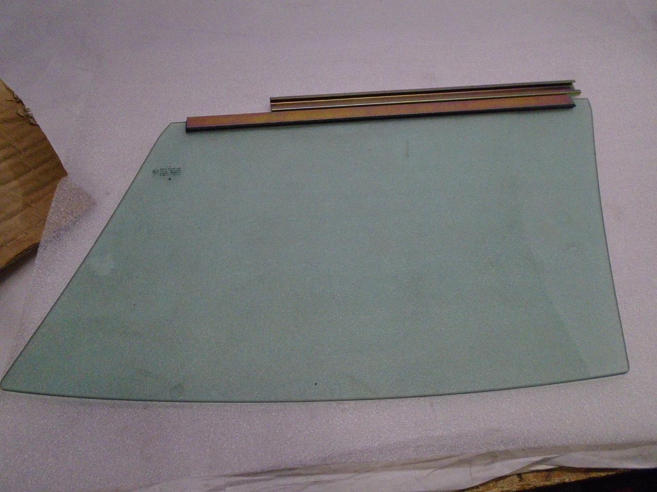 NEW GENUINE 95-98 PORSCHE 911 (993) FRONT RIGHT WINDOW GLASS 993 542 012 01 SR