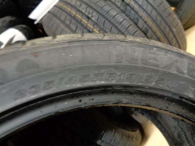 1 NEW NEXEN NFERA AU7 235 45 19 95W TIRE 15629NXK Q1