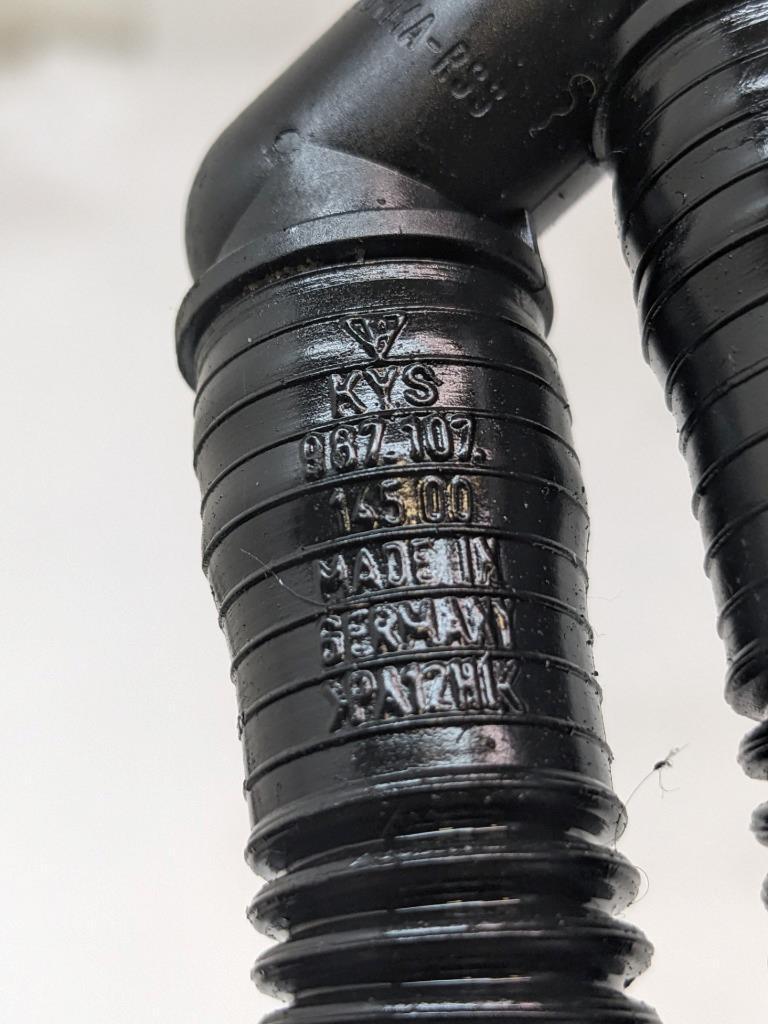 PORSCHE BOXSTER CAYMAN VENTILATION LINE OIL SEPERATOR 98710714500 USED R23