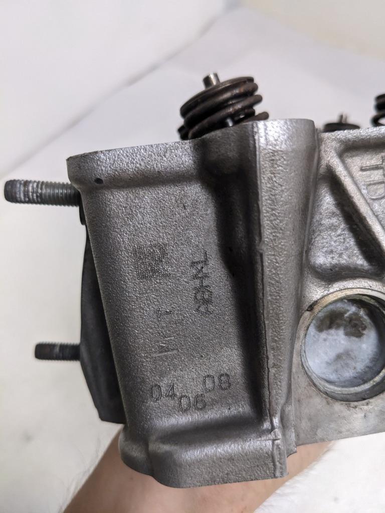 PORSCHE 948104104 LEFT ENGINE CYLINDER HEAD FOR 03-06 CAYENNE 4.5L USED #1 I2