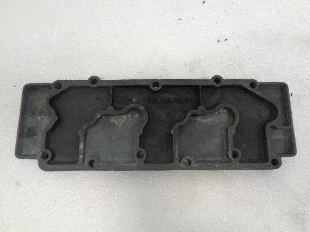 PORSCHE 911 LOWER VALVE COVER 901 105 116 0R USED R24T1
