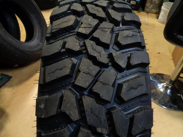 COOPER DISCOVERER STT PRO OWL LT 275 70 18 125 122P LRE 10PLY TIRE 170111034 BQ4