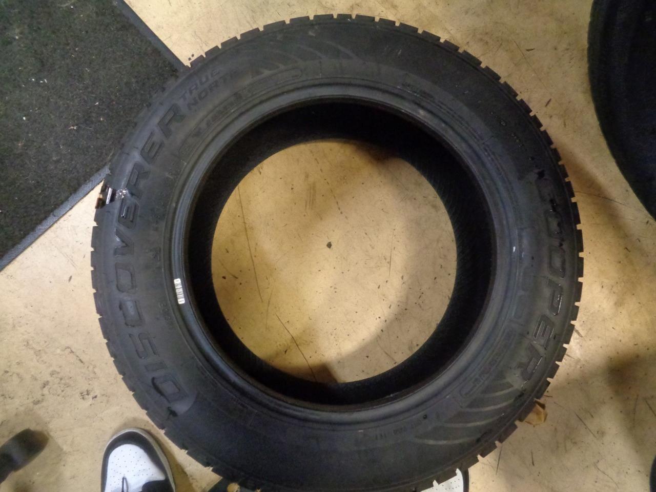 4 COOPER DISCOVERER TRUE NORTH 215 60 16 95H SL WINTER TIRES 90000032385 CQ1