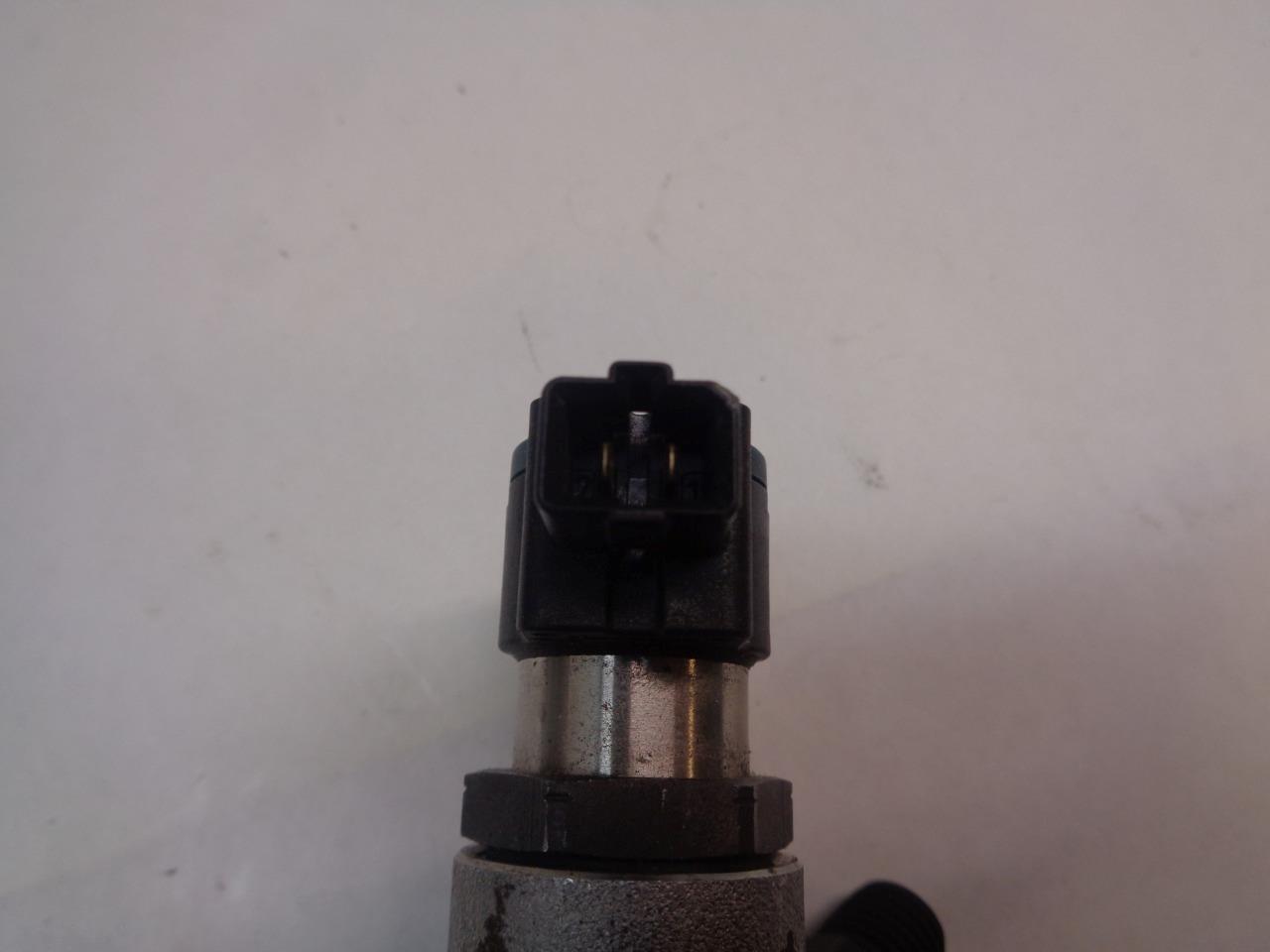 NEW SIEMENS VDO 1975072C91 FUEL INJECTORS R13