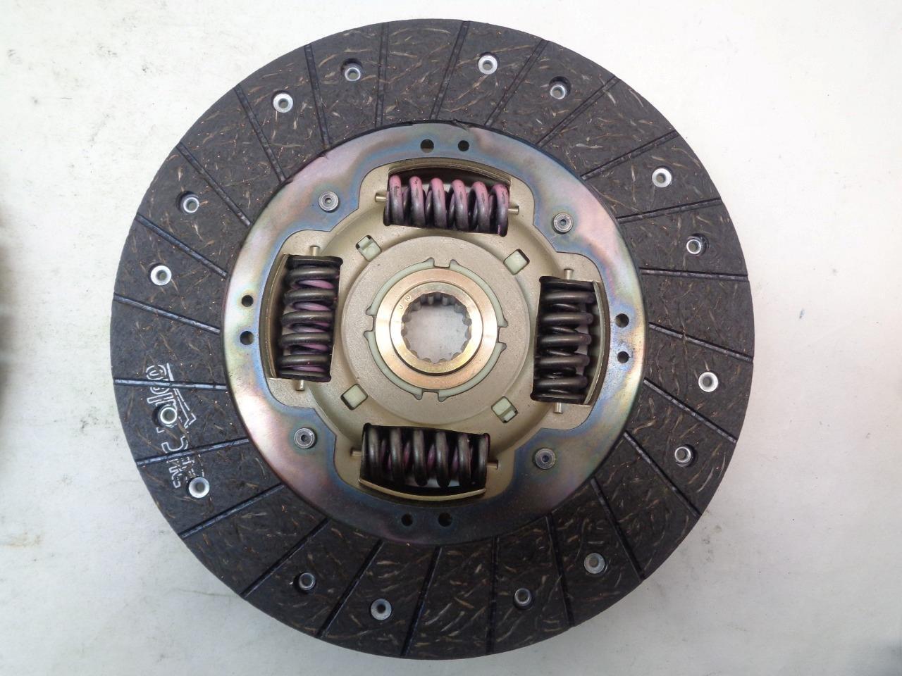 VALEO CLUTCH KIT for 03-05 CHEVY 02-04 OLDSMOBILE 02-05 PONTIAC MODELS 52252219