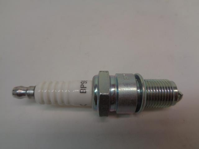 NGK SPARK PLUGS STANDARD SERIES 10 PACK 7526 R13T1