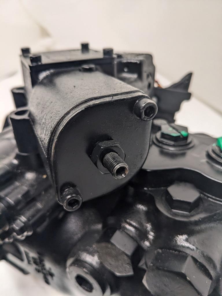 DANFOSS M46-20954 HYDRAULIC PUMP W/ DAMAGED PRESSURE CONTROL PILOT NEW H1