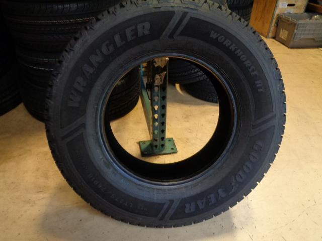 GOODYEAR WRANGLER WORKHORSE HT 275 70 18 125/122R LRE 10PLY TIRE 131646875 BQ4