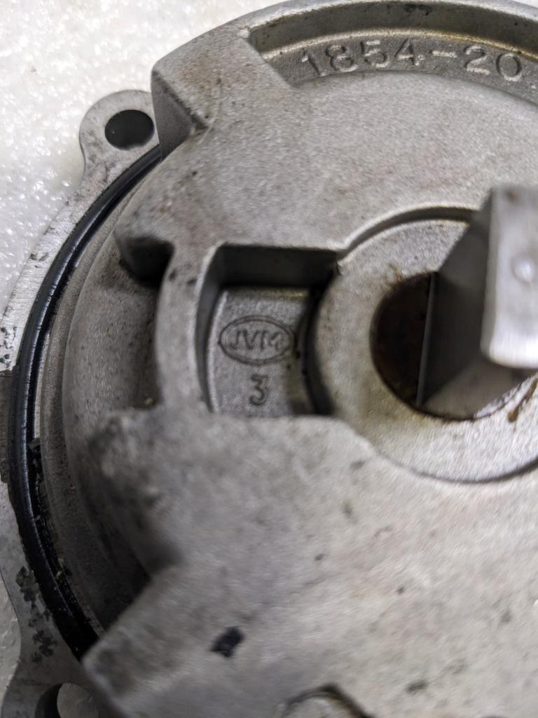 PORSCHE BOXSTER 987 05-08  SECONDARY OIL PUMP 99710702154 USED 996.B.G.L.