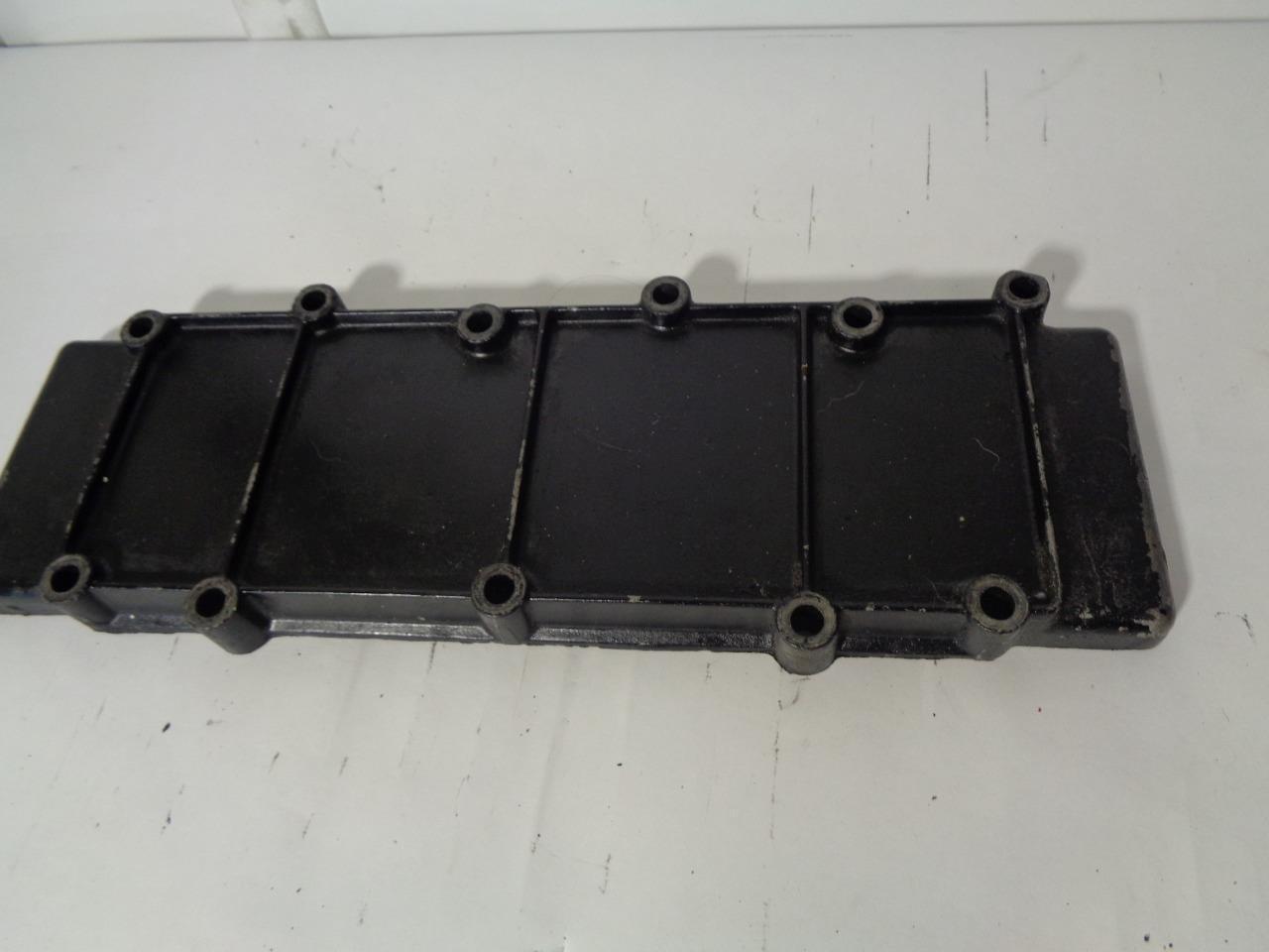 PAIR OF 1969-1973 PORCHE 911 VALVE COVERS 901 105 116 0R USED R23