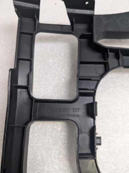 PORSCHE 95850537700 GUIDE (LEFT) FOR 2011-2014 CAYENNE BASE S NEW PGB2