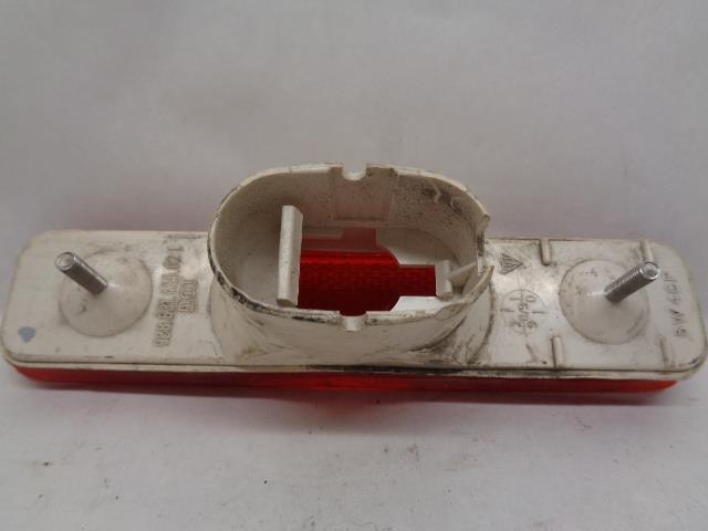 USED PORSCHE REAR LEFT SIDE MARKER LENS ONLY 944 631 425 02 R25T4
