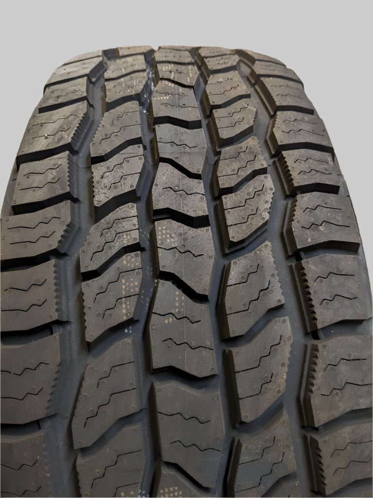 COOPER DISCOVERER AT3 XLT BSW LT 265 60 20 121/118R LRE 10PLY TIRE 90000032611