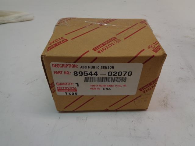 NEW TOYOTA 89544-02070 REAR SPEED SENSOR FITS 08-11' SCION & COROLLA 10' R5