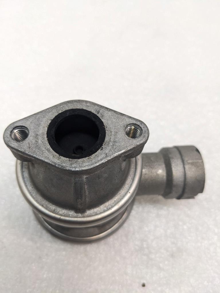 15-18 PORSCHE MACAN EGR SECONDARY AIR PUMP VALVE 99711320371 USED R21SPB