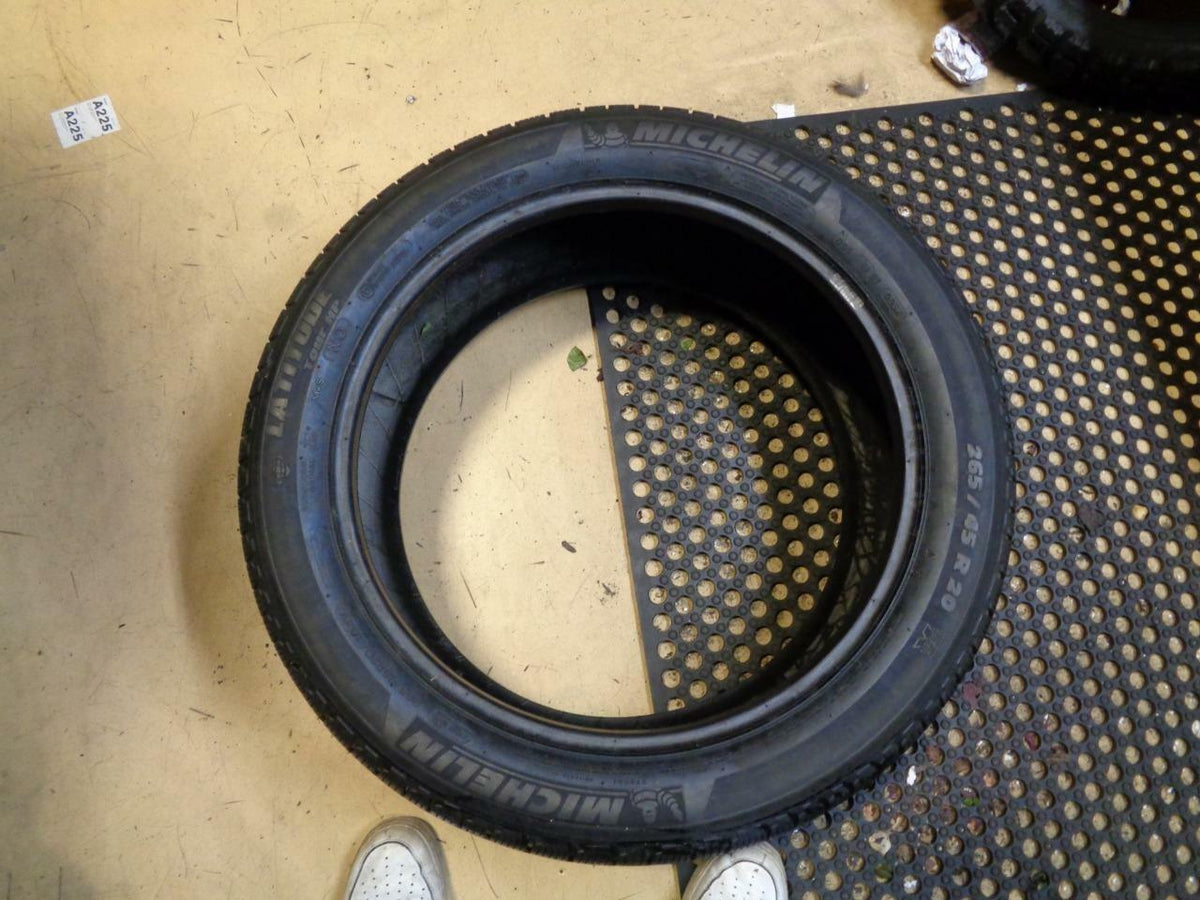 1 USED MICHELIN LATITUDE TOUR HP PORSCHE 265 45 20 104V 7/32" TIRE 91214