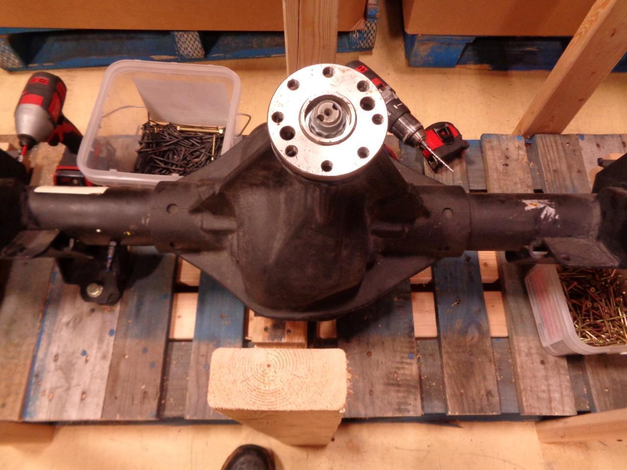 MOPAR 2019-23 RAM 1500 REAR COMPLETE AXLE ASSEMBLY 68272086AK BAY3