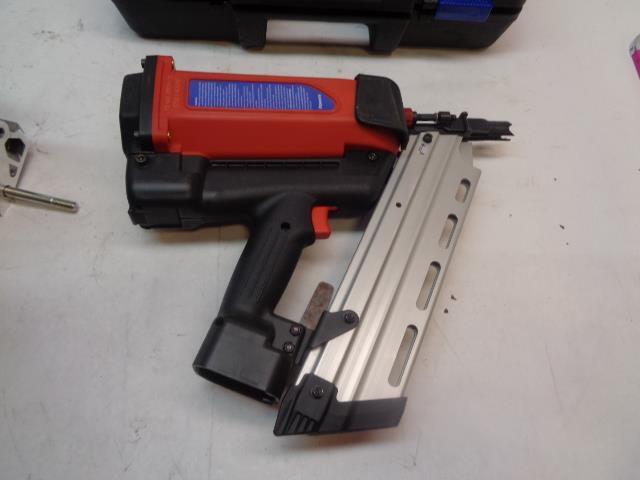 NEW POWERS TRAK IT W3 34CDH WOOD FRAMING GAS NAILER SR