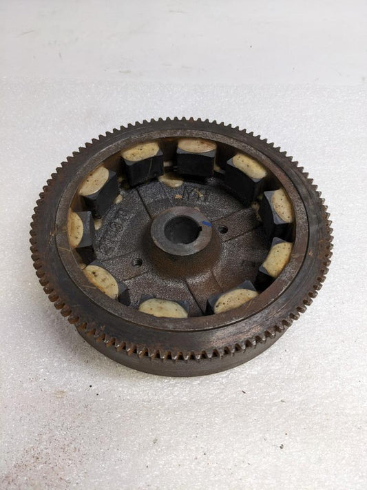 BRIGGS AND STRATTON 593139 FLYWHEEL FOR 19J137-0001-F1 SMALL ENGINE NEW R32