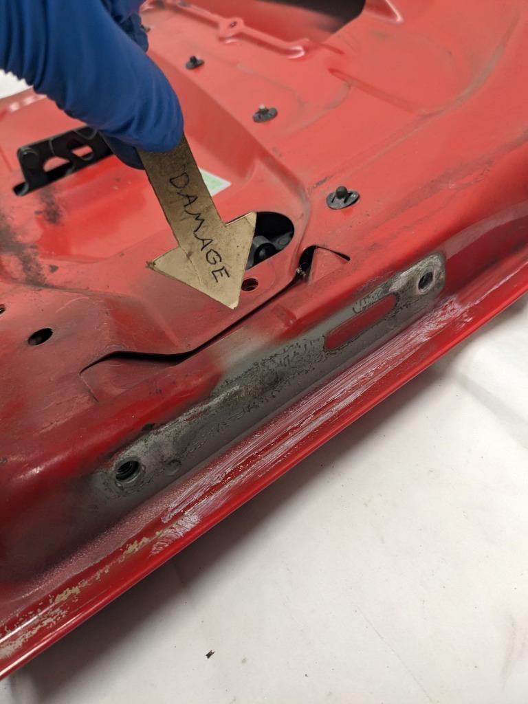 PORSCHE REAR TRUNK LID RED W/ GRILLE & LOWER BRACKET FOR 94 996 CARRERA USED R22
