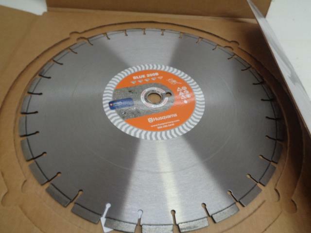 Husqvarna 18" .39 Thick Cured Concrete Saw Blade 542751036 NEW SP2T1