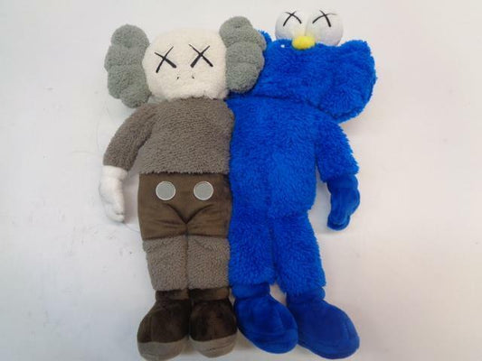 1 NEW KAWS SEEING/WATCHING PLUSH GREY/BLUE #6895 MISSING BOX SR