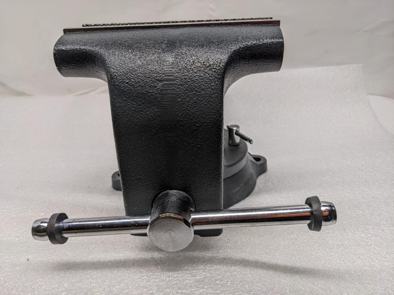 WILTON 913210-1 VISE 8" JAW  8" MAX OPENING 4" THROAT WITH SWIVEL BASE NEW J2