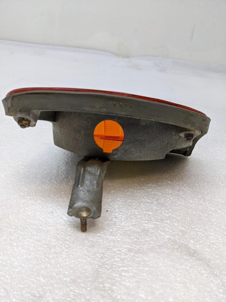 BOSCH 1305233002 RIGHT TAIL LIGHT ASSEMBLY FOR MERCEDES W116 450 USED R21