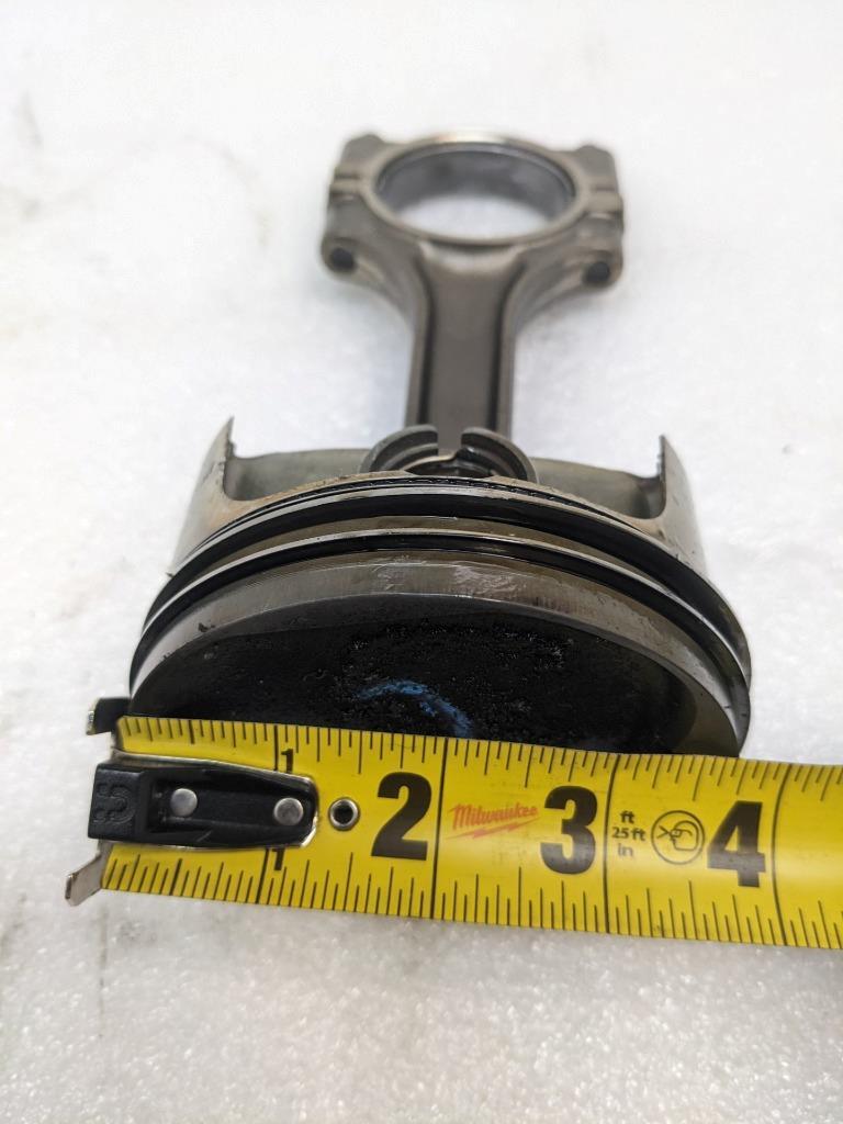 PORSCHE 911/996  CONNECTING PISTON ROD #2 9961031026R USED 996BGL2T2