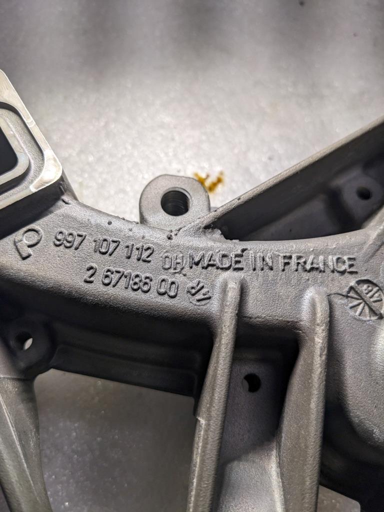 PORSCHE 911 BOXSTER ENGINE OIL PUMP 9971072112 USED 996B.G.L.