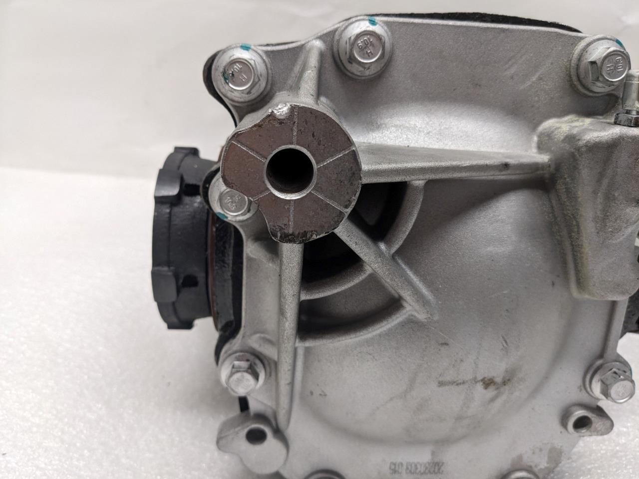 DIFFERENTIAL AXLE CARRIER 52700006, 20230303 NEW B1