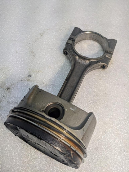 PORSCHE 986 BOXSTER 2.7L PISTON W/CONNECTING ROD #6 9961031028R USED 996GL2T1