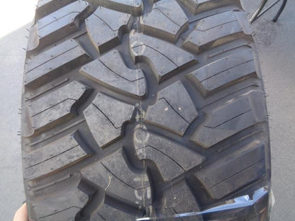 1 NEW FURY  COUNTRY HUNTER M/T 2  LT 40 15.5 24 128P LRF 12PLY BSW SU16