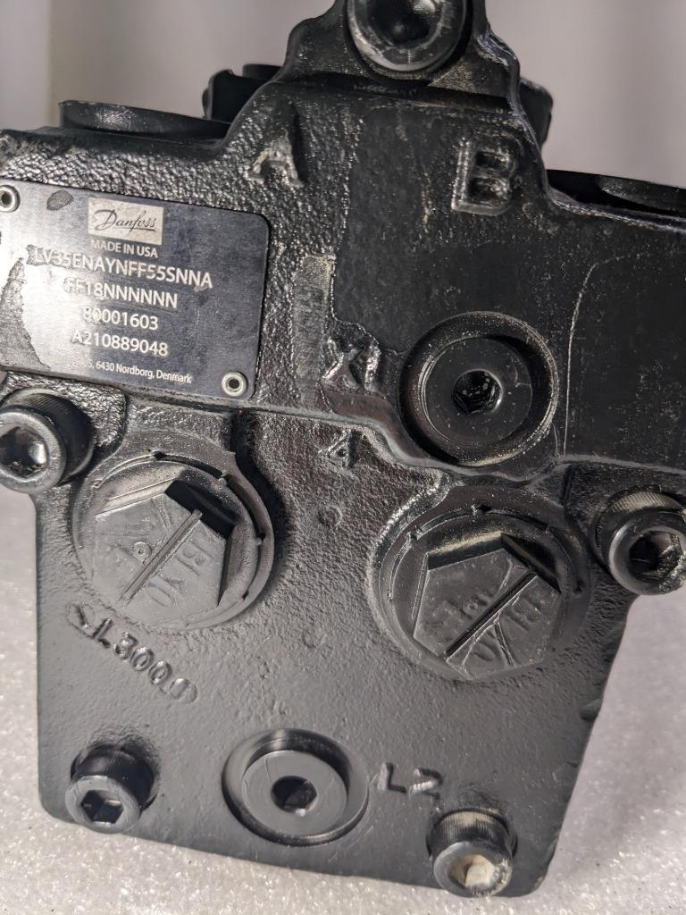DANFOSS DRIVE MOTOR BOOM LIFT 80001603 13-SPLINE NEW R11