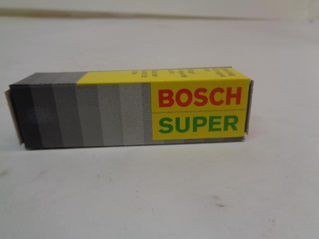 BRAND NEW BOSCH GMC SUPER SPARK PLUG 10 PACK 7576 R13T3