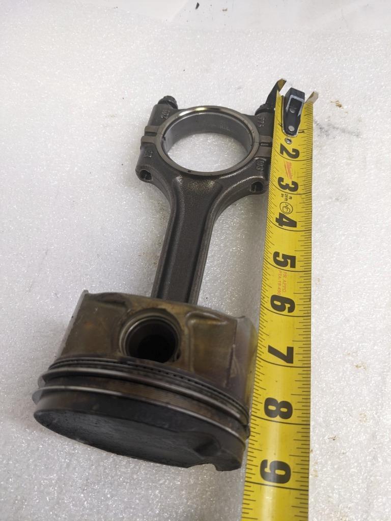 PORSCHE 996/911 CONNECTING PISTON RODS 9961031028R #5 USED 996BGL2T2