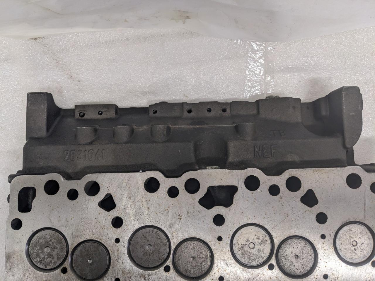 CUMMINS 2831041 Case Cummins Cylinder Head FOR 450/430/440 CASE Dozer NEW R18