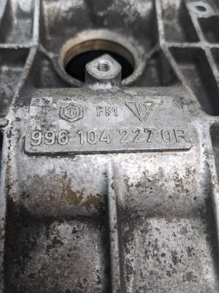 PORSCHE 911/996 CYLINDER HEAD ASSEMBLY W COVER 9961046710R #3 SR:5146 996BGL2