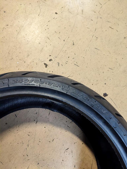 METZELER ME888 MARATHON ULTRA  BSW 240 40 18 79V REAR MOTORCYCLE TIRE 2704100