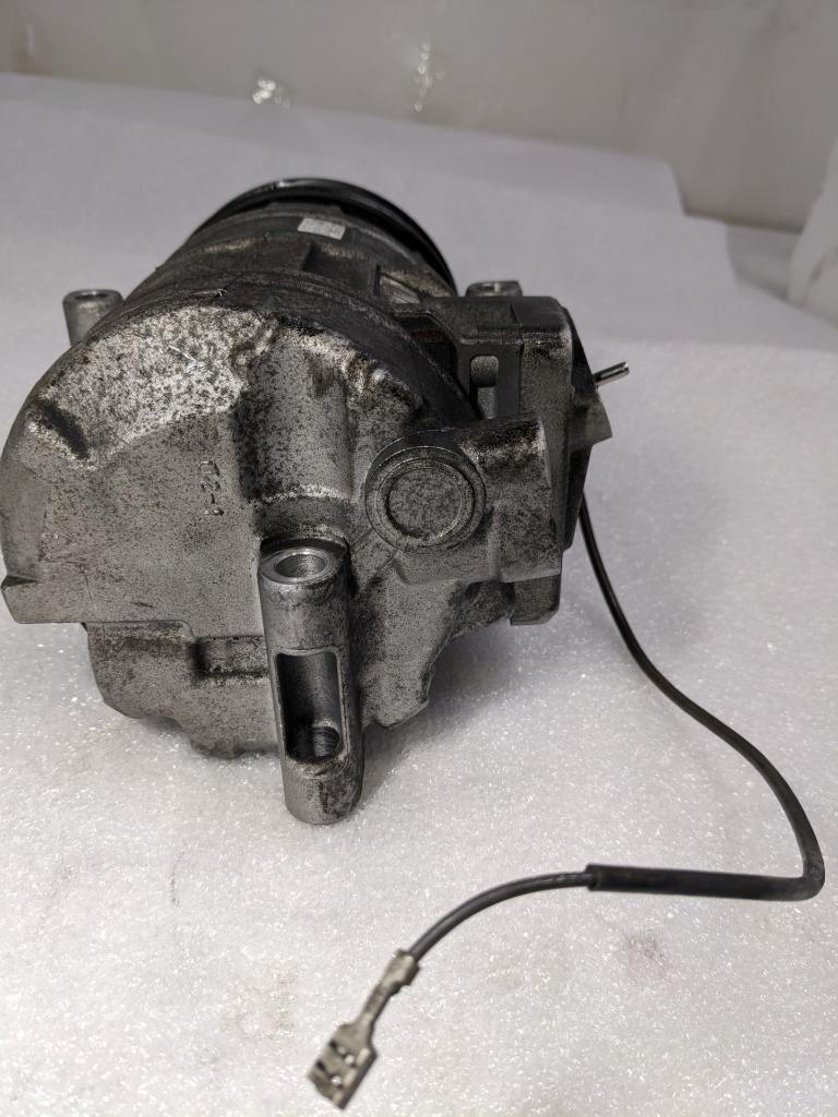 PORSCHE 911 996 BOXSTER DENSO A/C COMPRESSOR W/PIPE 99612601152 USED 996B.G.L.