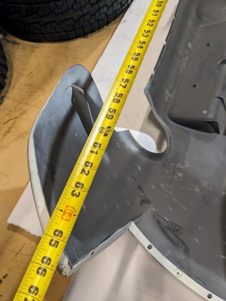 PORSCHE 928 -REAR BUMPER-LINING-WHITE- 65X30X18- 92850512322- NEW B2