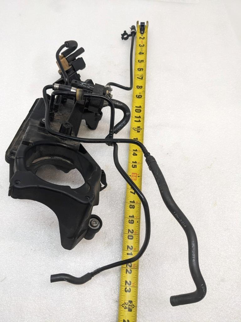 2015-18 PORSCHE PANAMERA VACUUM TANK RESERVOIR 94611013077 USED R22