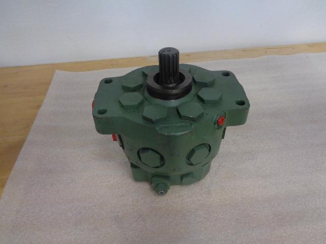 JOHN DEERE ROPVJG1005304 HYDRAULIC MOTOR/PUMP (UNKNOWN FITMENT) BSRG6