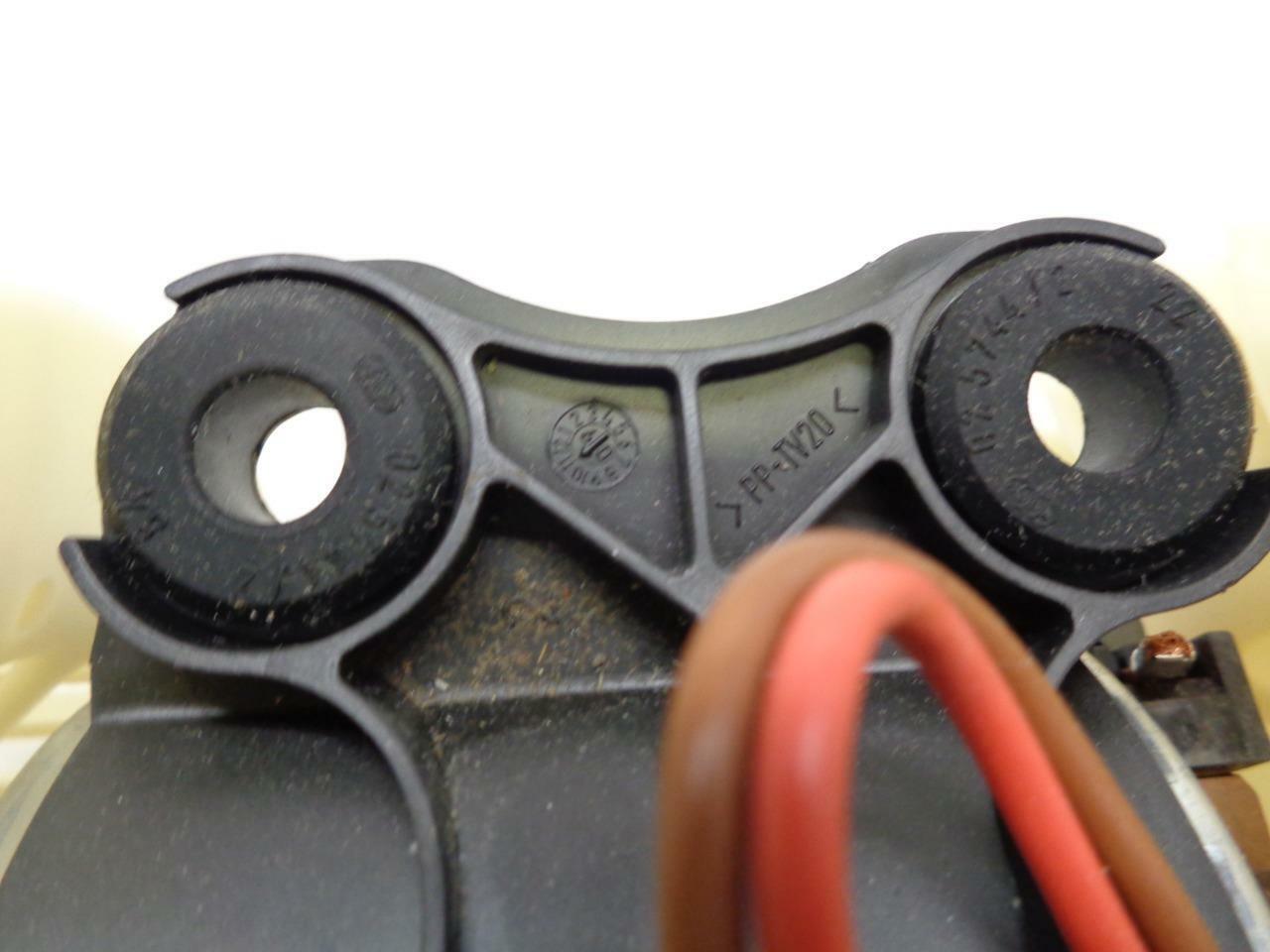 NEW GENUINE ACM  64 11 8 385 558 FRONT AC BLOWER MOTOR 2000-06 BMW (VARIOUS) R2