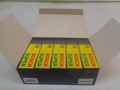 BRAND NEW BOSCH SUPER SPARK PLUG NISSAN 10 PACK 7525 R13T3