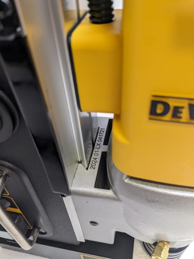 DEWALT DWE1622K MAGNETIC DRILL PRESS 2-SPEED 300-450RPM 4-3/8" NEW #2 BSR35