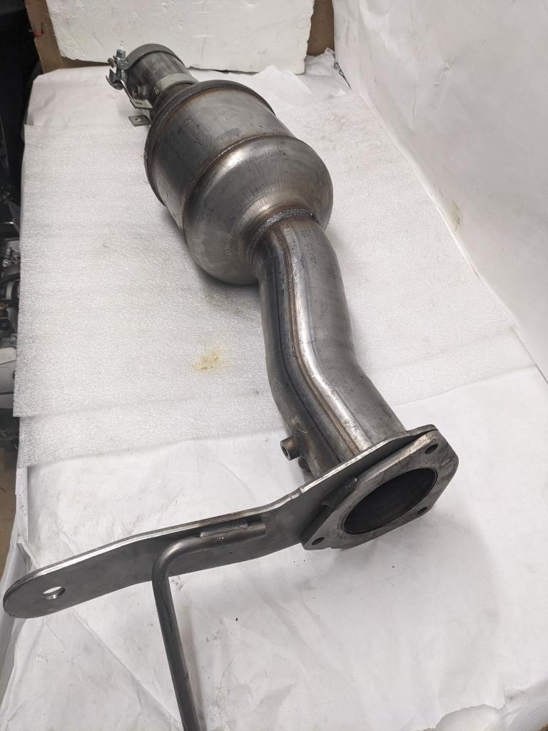 DIESEL DPF CATALYTIC CONVERTER A00675115 FOR NAVISTAR/INTERNATIONAL NEW BSG