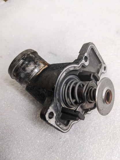 PORSCHE BOXSTER 997/986/911 HOUSING THERMOSTAT 99610612157 USED 996BGL2T2