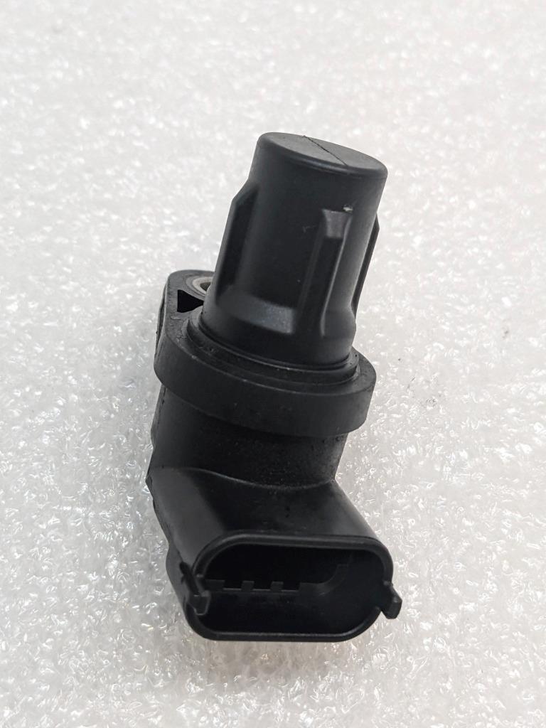 PORSCHE 911/996 PULSE CAMSHAFT CAM POSITION SENSOR 232103057 USED 996BGL2T2